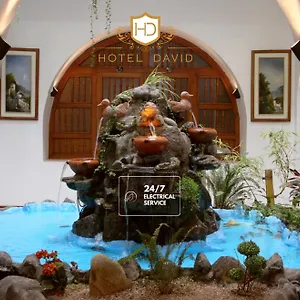 David 3* Quito